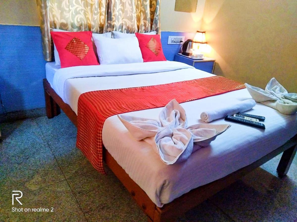 העיר בנגלור Oyo 75854 Hotel Harsha Residency מראה חיצוני תמונה
