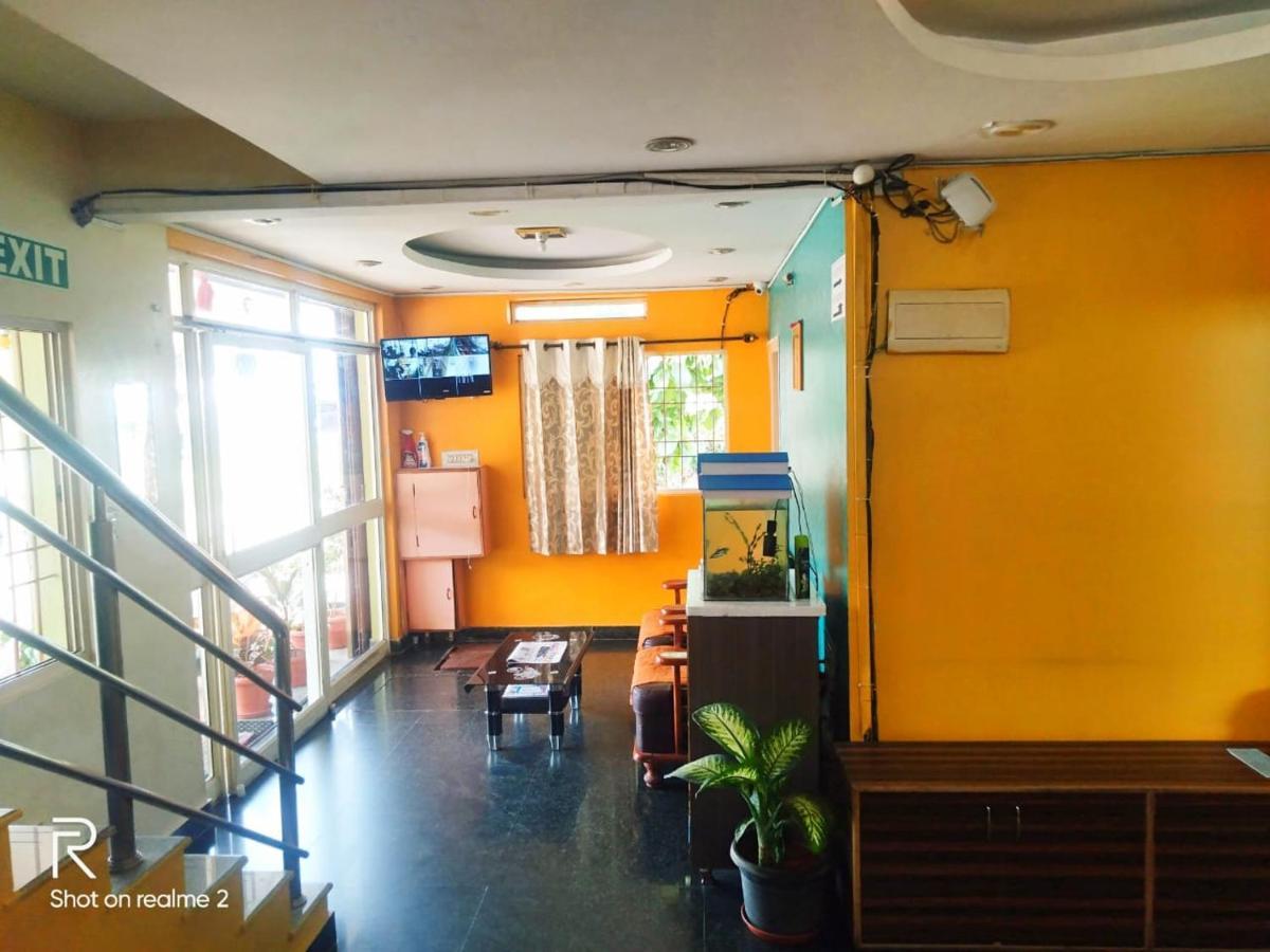 העיר בנגלור Oyo 75854 Hotel Harsha Residency מראה חיצוני תמונה