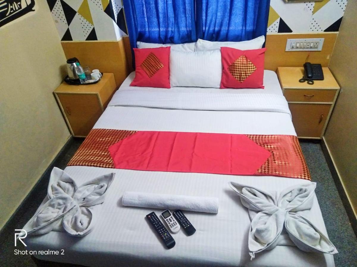 העיר בנגלור Oyo 75854 Hotel Harsha Residency מראה חיצוני תמונה